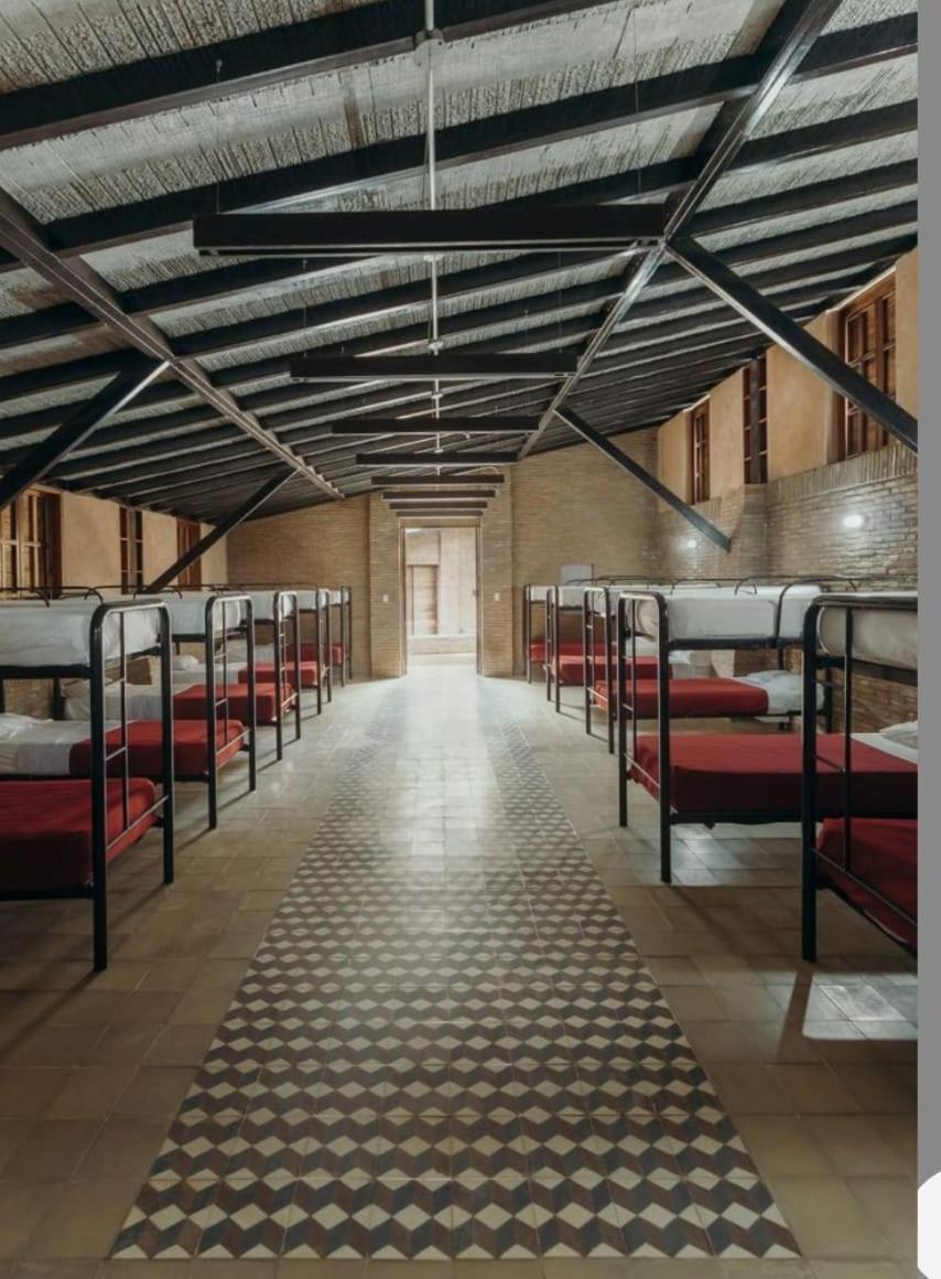 Hotel Ur Allāhābād Junction Zewnętrze zdjęcie